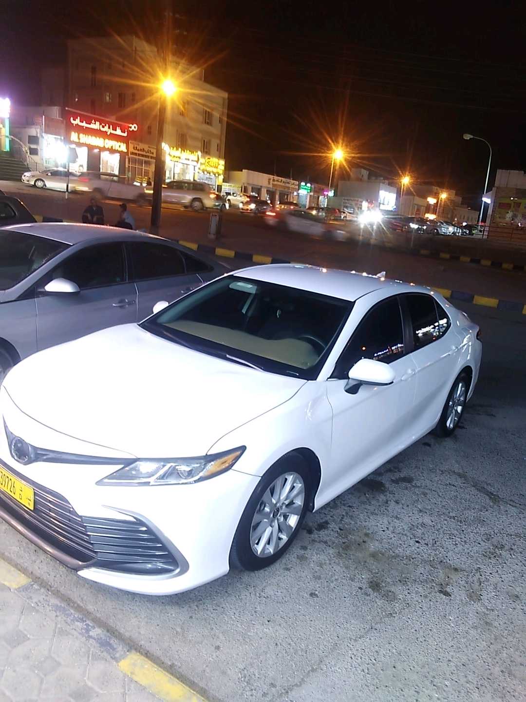 Car Image 2020 TOYOTA CAMRY LE