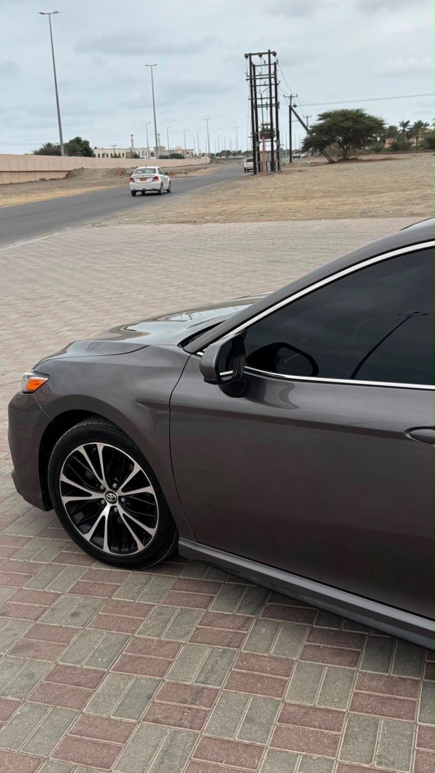 Car Image 2018 TOYOTA CAMRY SE