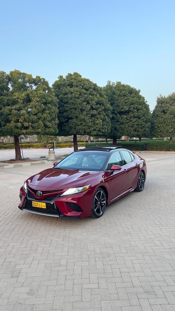 Car Image 2018 TOYOTA CAMRY XSE