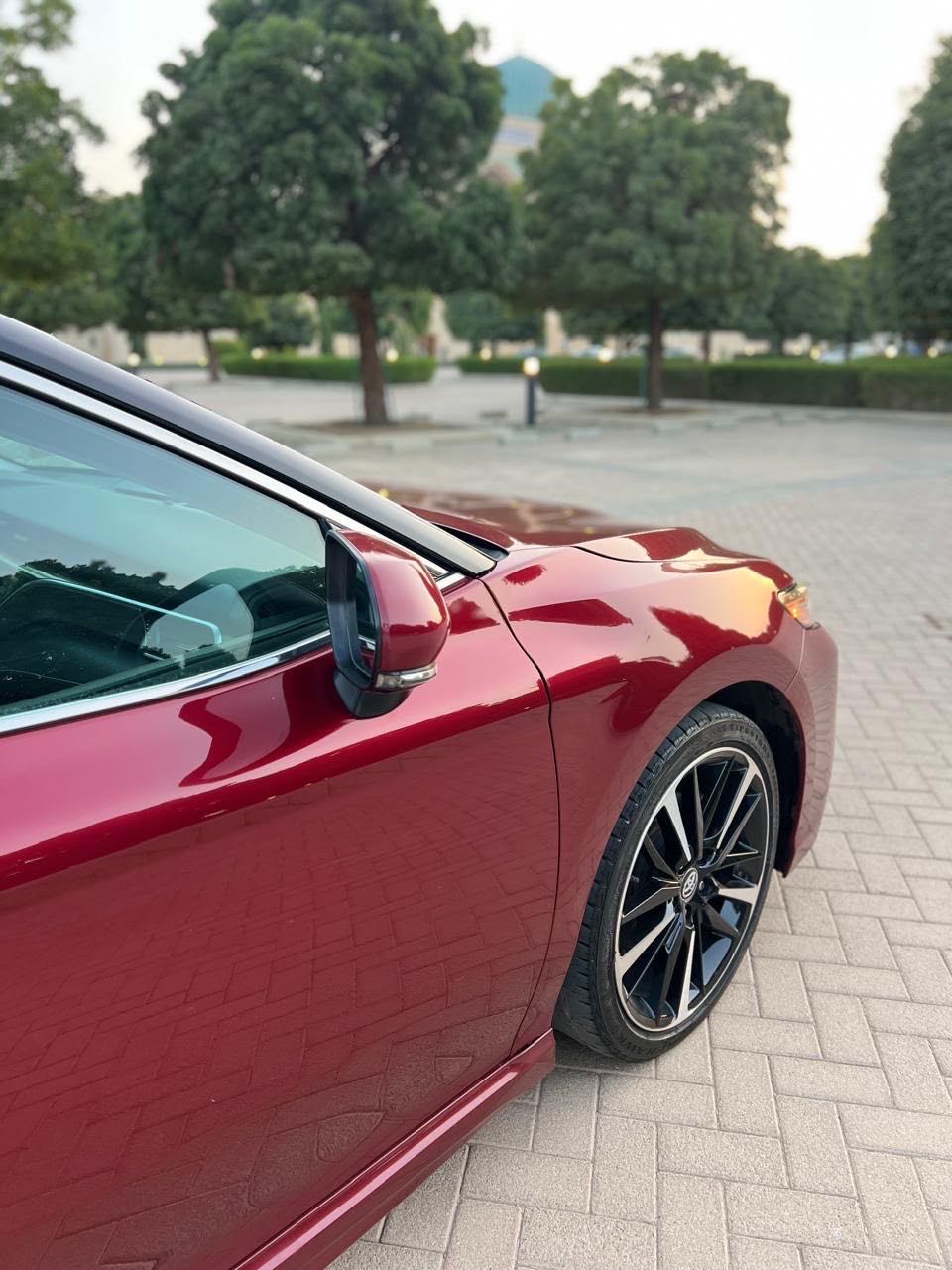 Car Image 2018 TOYOTA CAMRY XSE