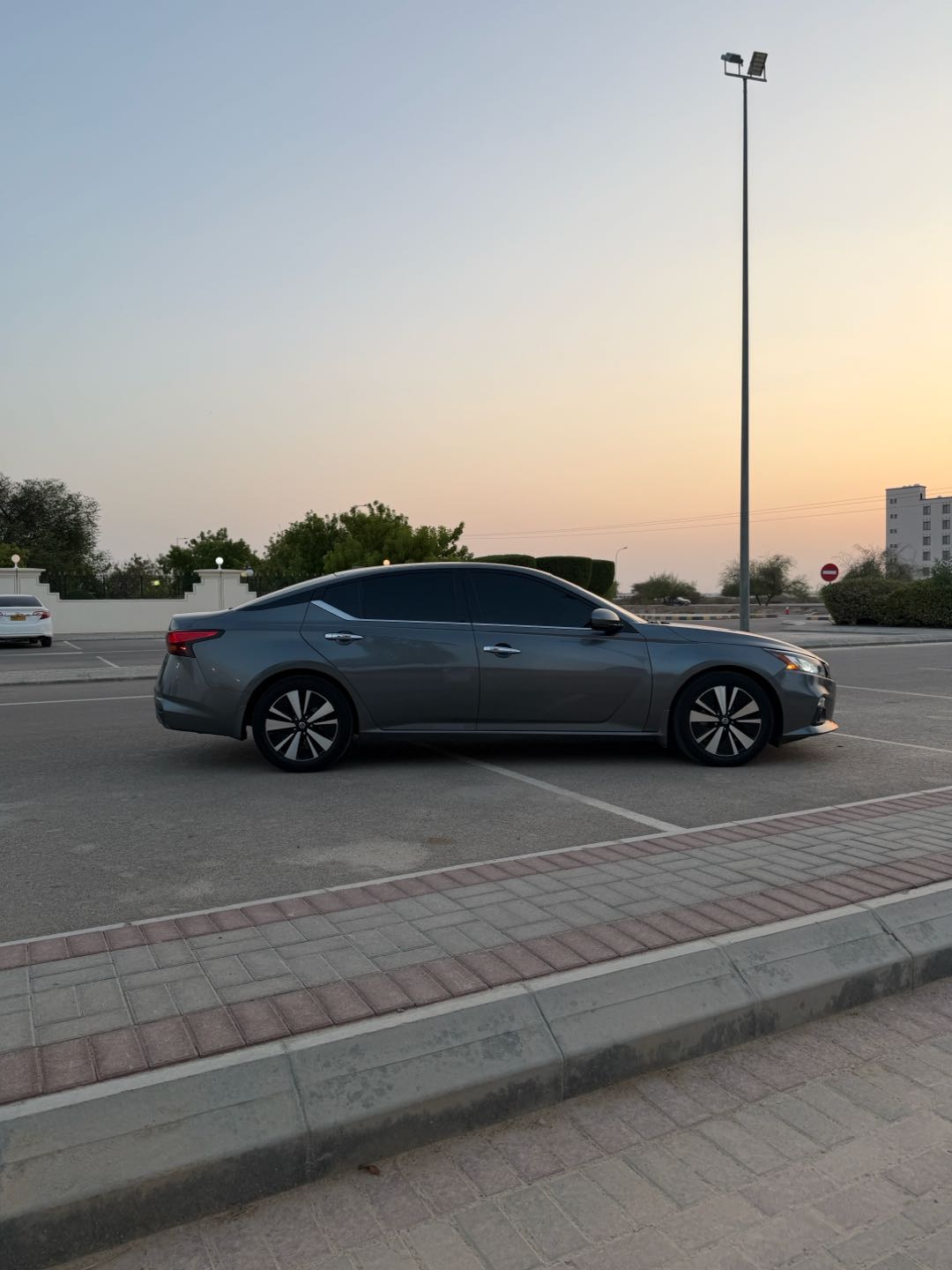 Car Image 2019 NISSAN ALTIMA SL