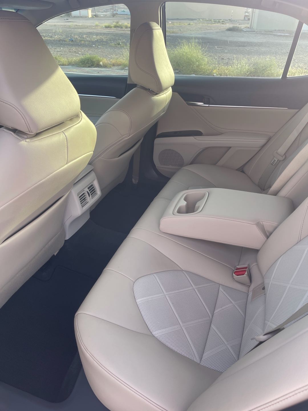 Car Image 2018 TOYOTA CAMRY XLE