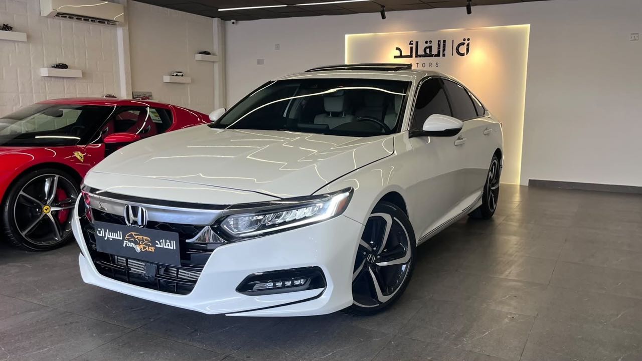Car Image 2018 HONDA ACCORD EXL