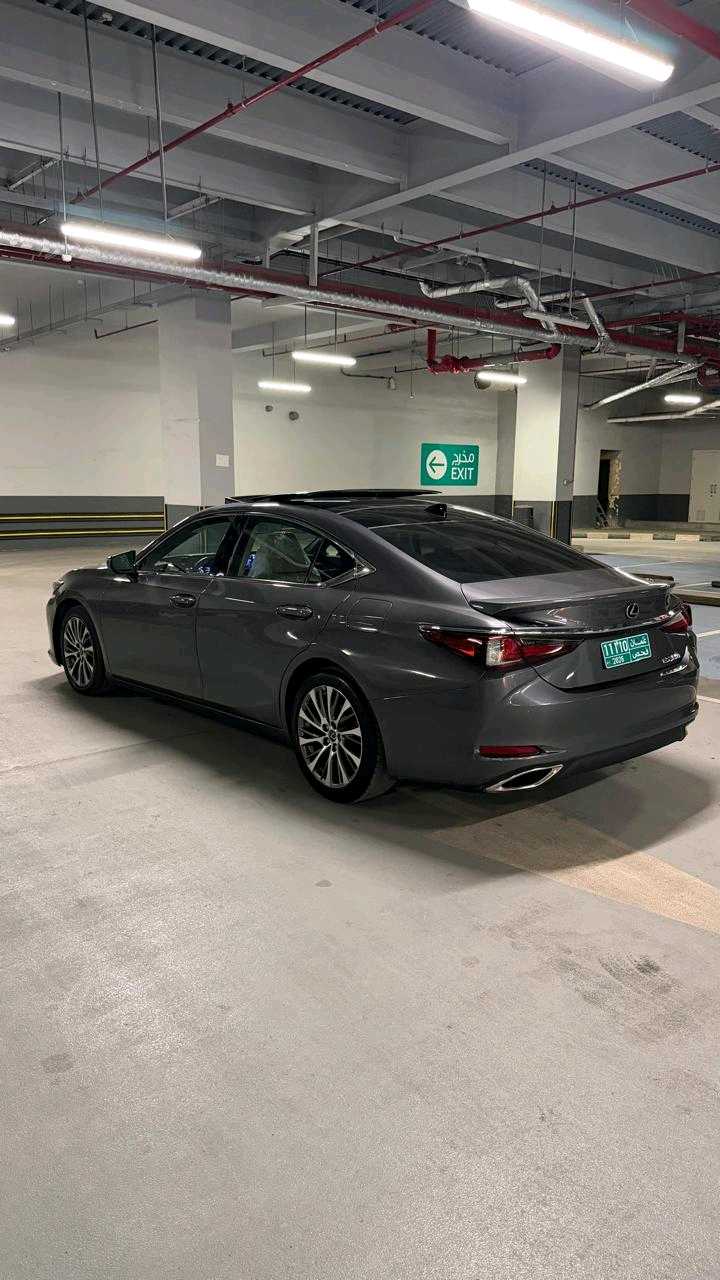 Car Image 2020 LEXUS ES 350