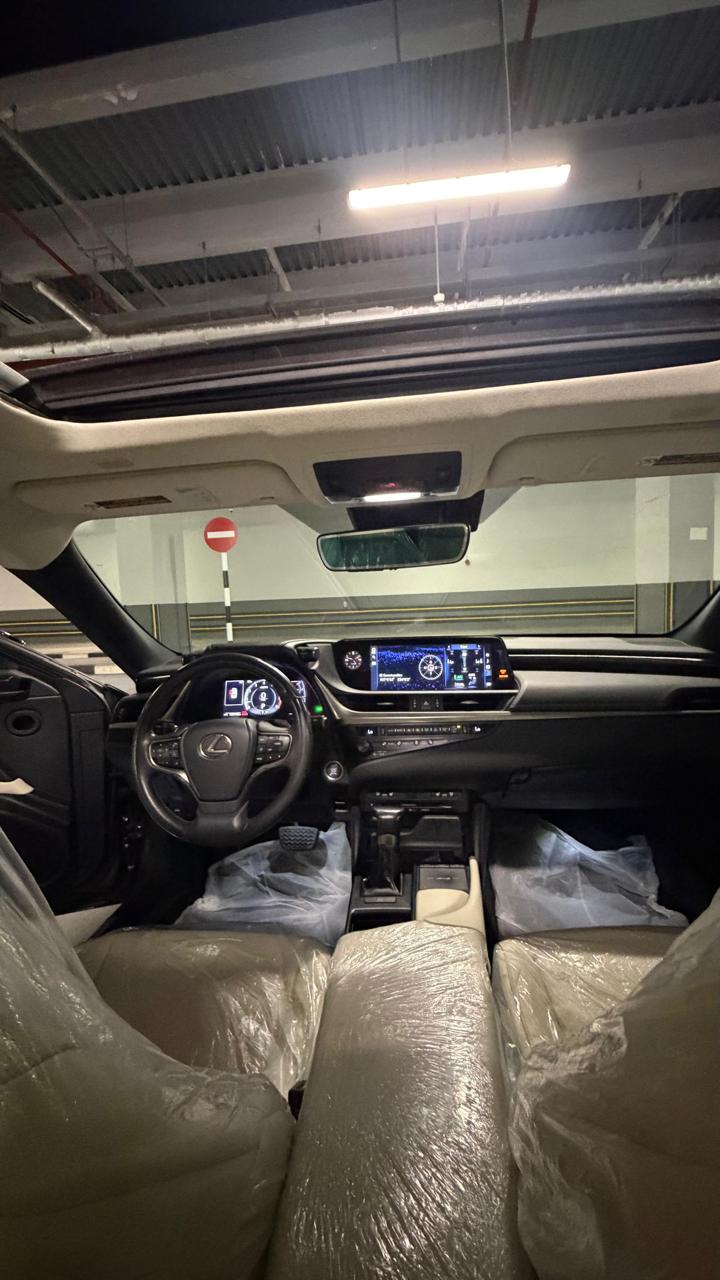 Car Image 2020 LEXUS ES 350