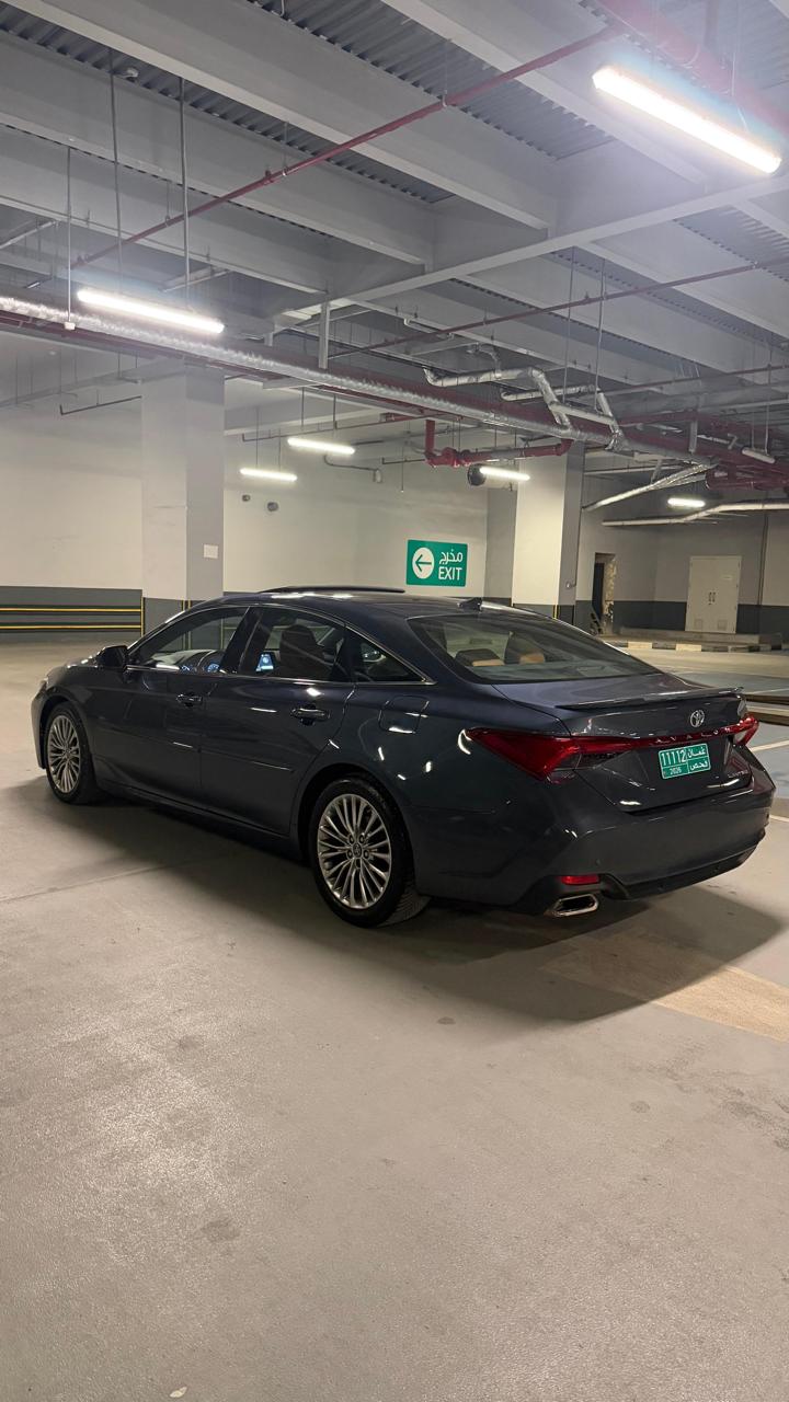 Car Image 2019 TOYOTA AVALON LIMITED
