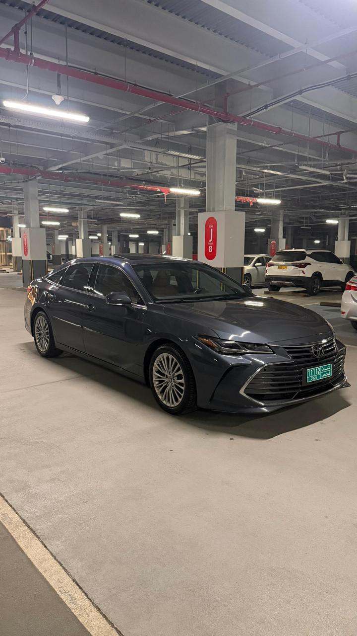 Car Image 2019 TOYOTA AVALON LIMITED