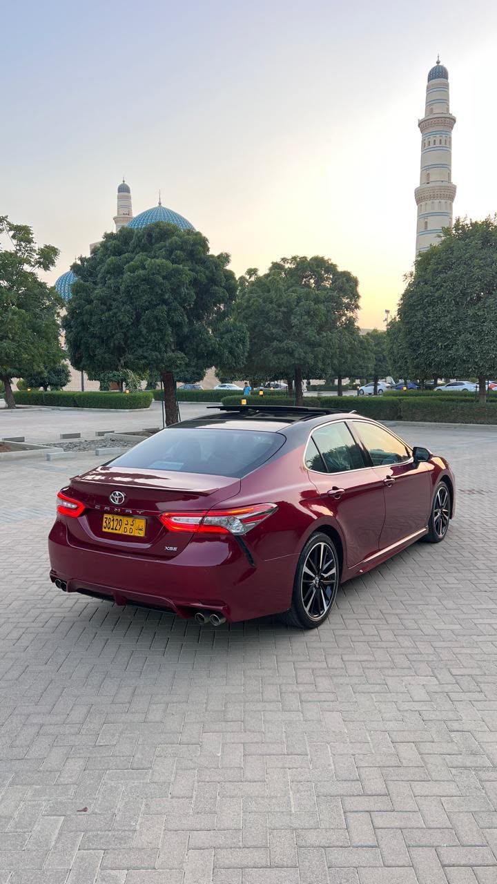 Car Image 2018 TOYOTA CAMRY XSE