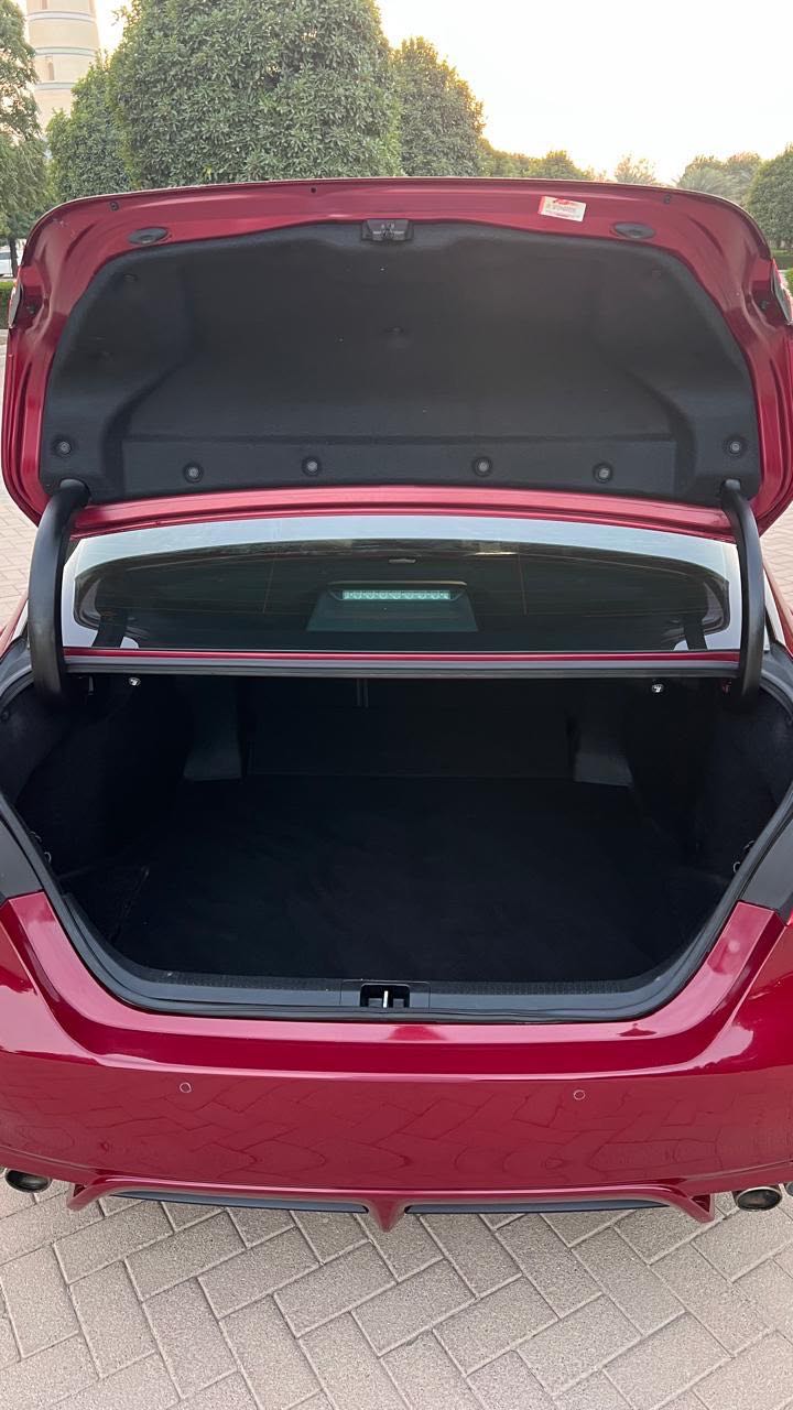 Car Image 2018 TOYOTA CAMRY XSE