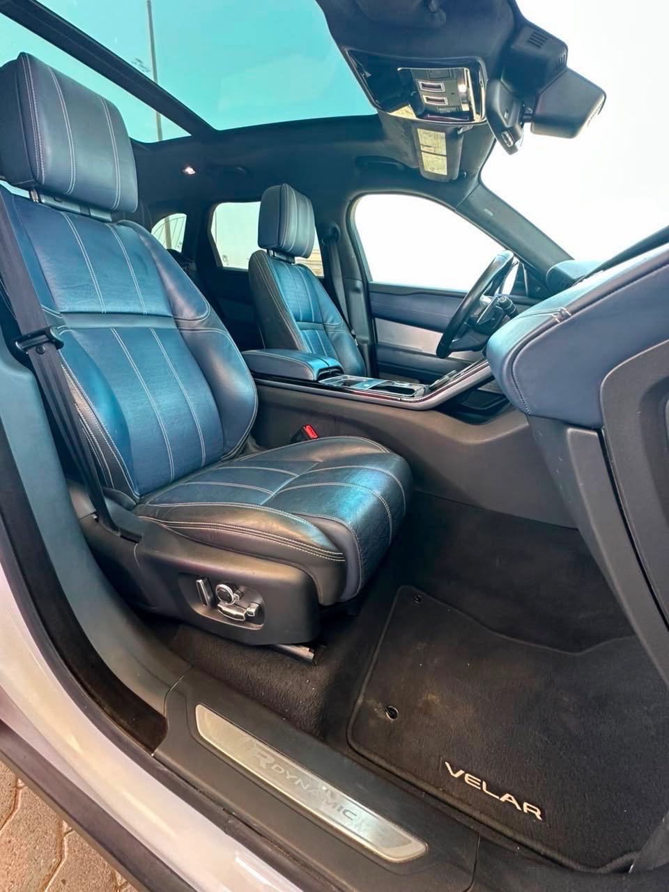 Car Image 2019 LAND ROVER VELAR 