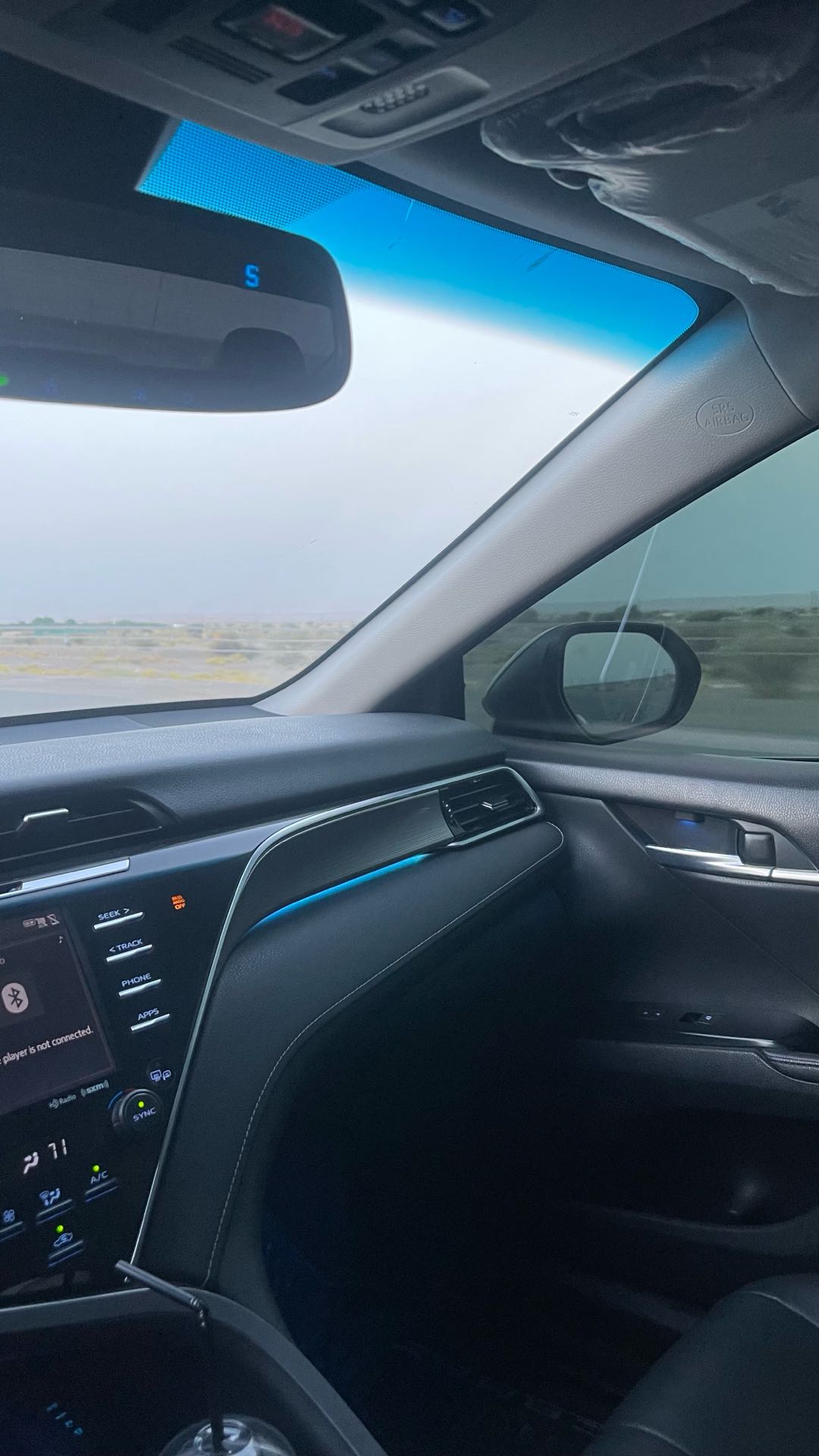 Car Image 2019 TOYOTA CAMRY SE
