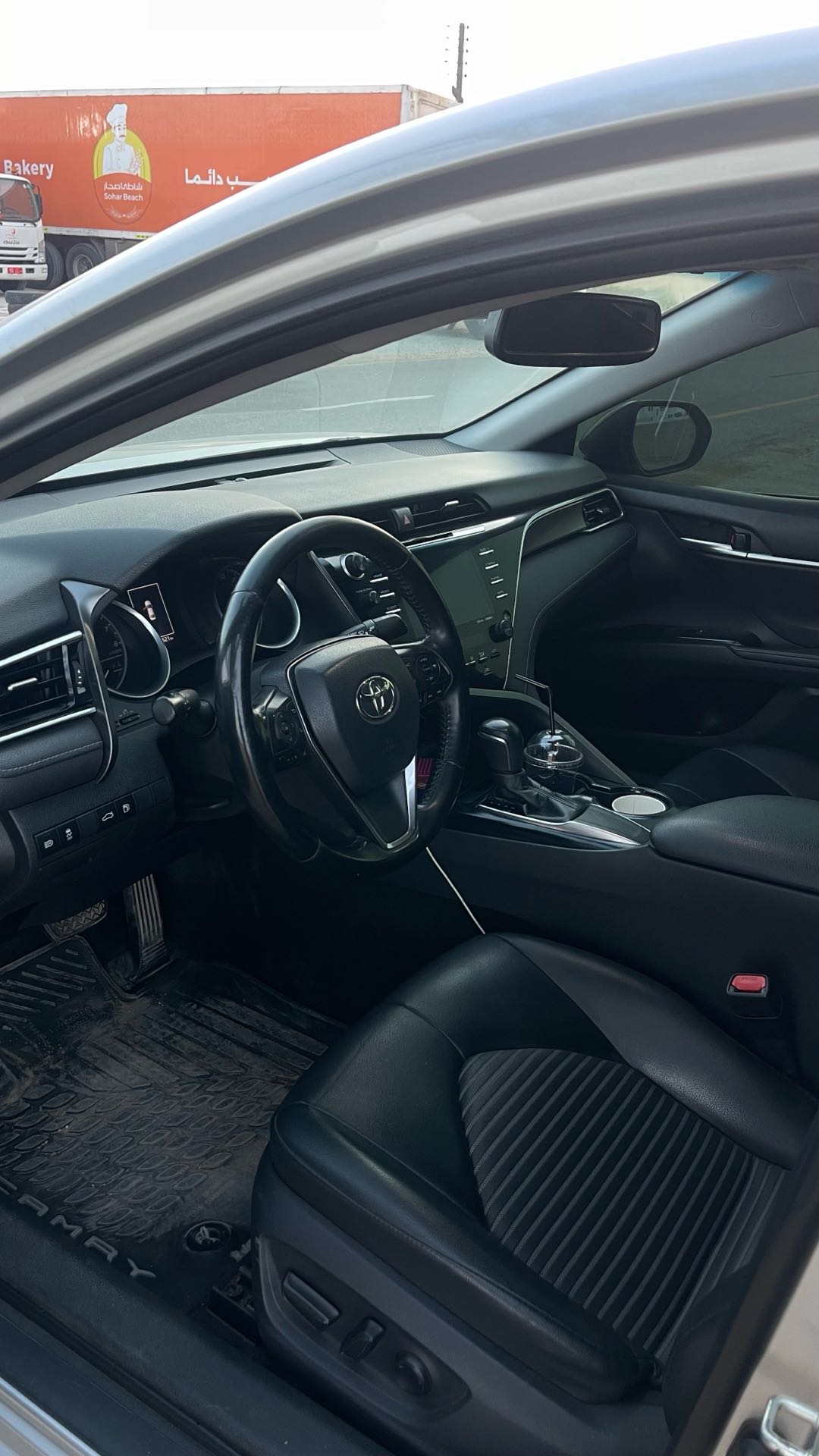 Car Image 2019 TOYOTA CAMRY SE