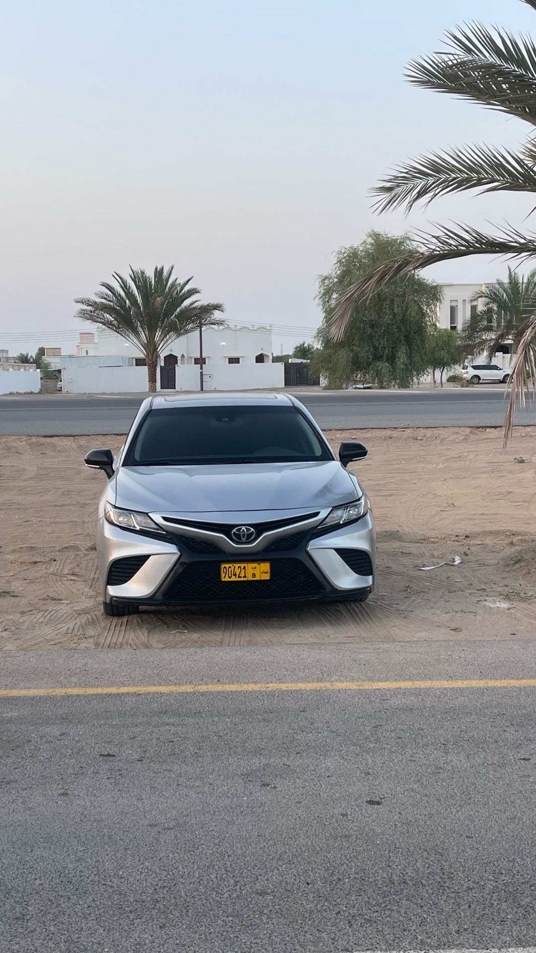 Car Image 2019 TOYOTA CAMRY SE