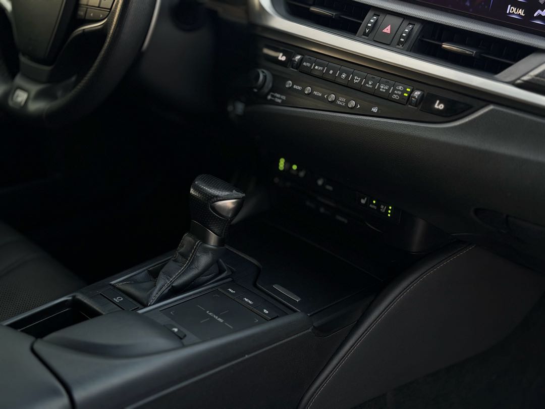 Car Image 2020 LEXUS ES F350