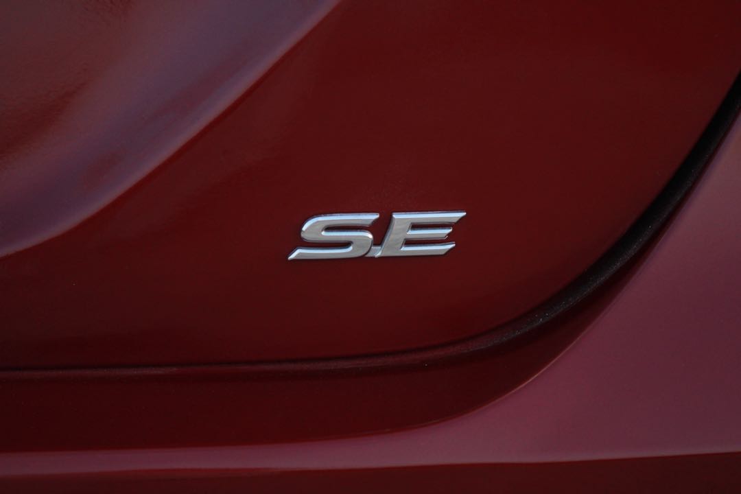 Car Image 2018 TOYOTA CAMRY SE