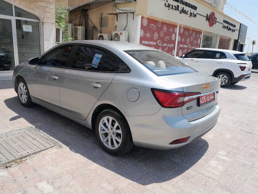 أم جي 5 2025