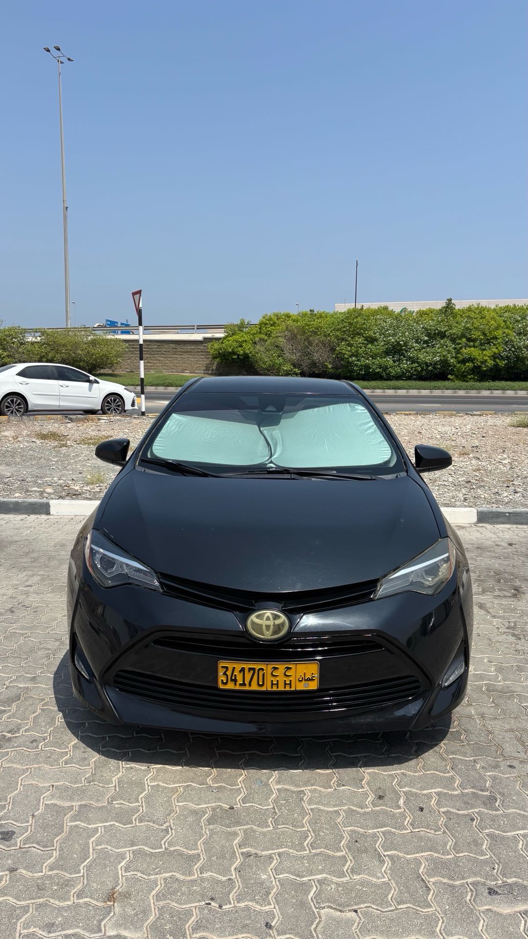 Car Image 2018 TOYOTA COROLLA LE