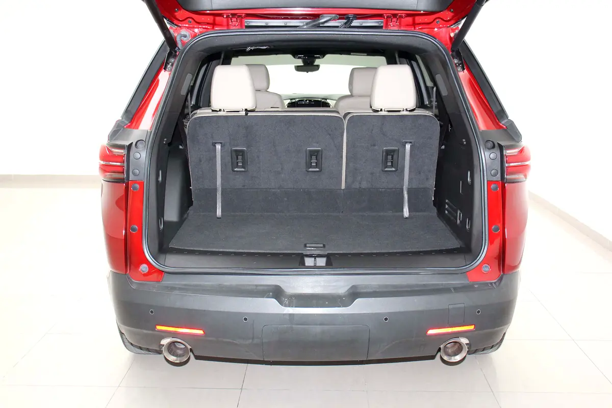 Car Image 2023 CHEVROLET TRAVERSE 