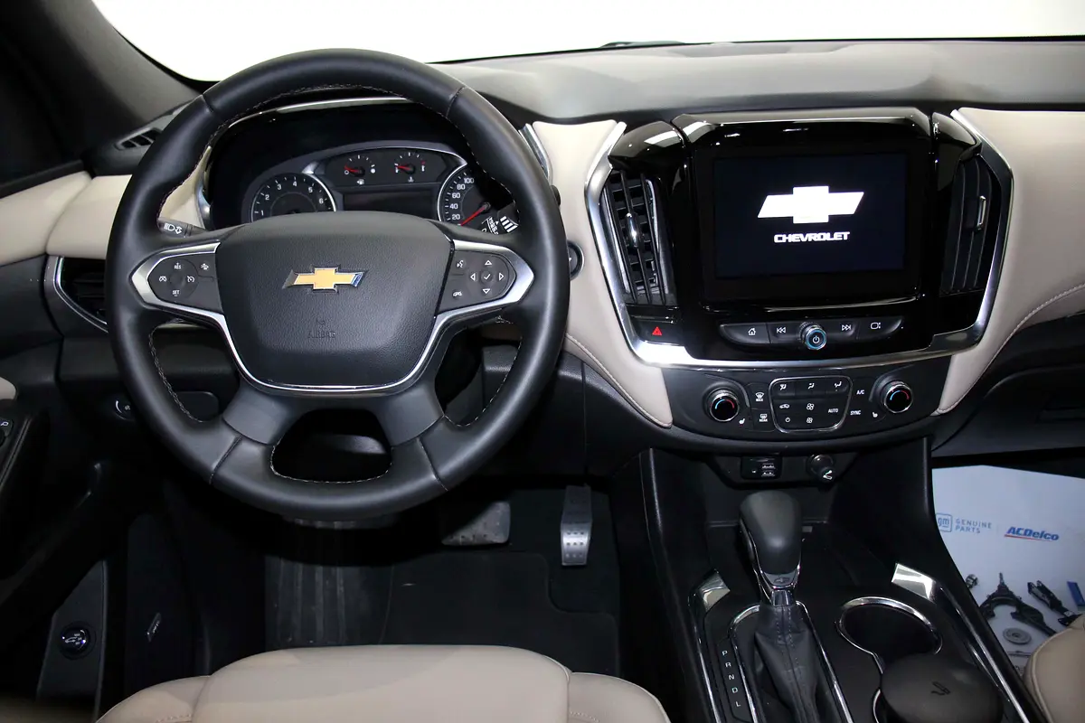 Car Image 2023 CHEVROLET TRAVERSE 