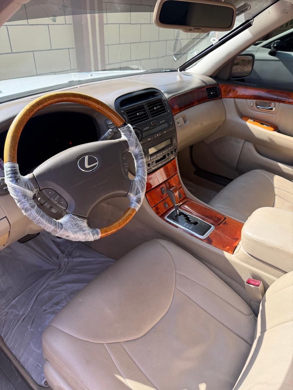 Car Image 2001 LEXUS LS 430