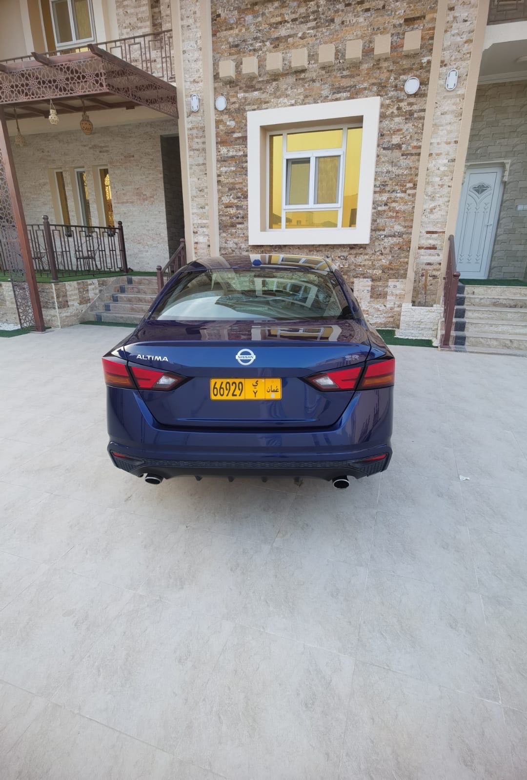 Car Image 2020 NISSAN ALTIMA SR