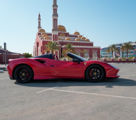 فيراري F8 2021