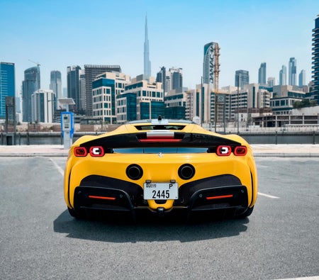 فيراري SF90 2022
