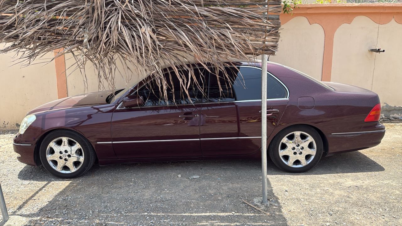 Car Image 2001 LEXUS LS 430