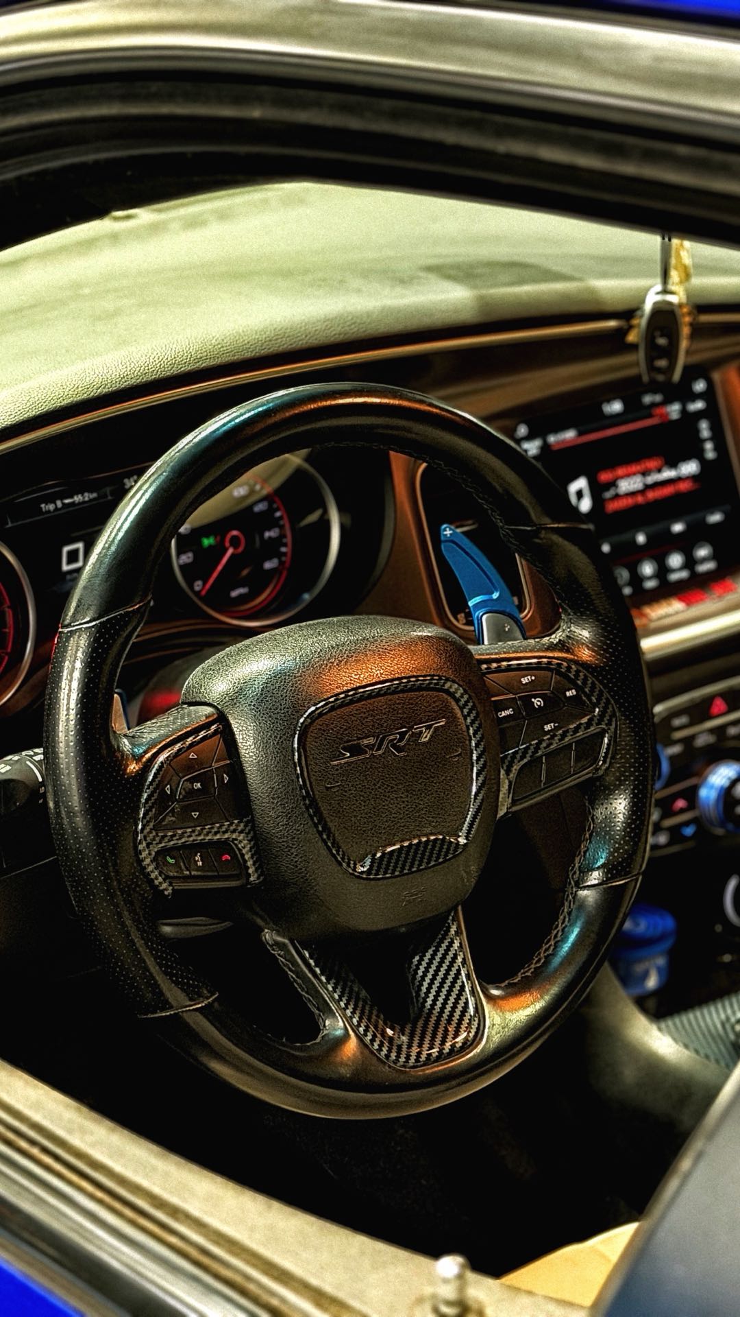 Car Image 2020 DODGE CHARGER R/T