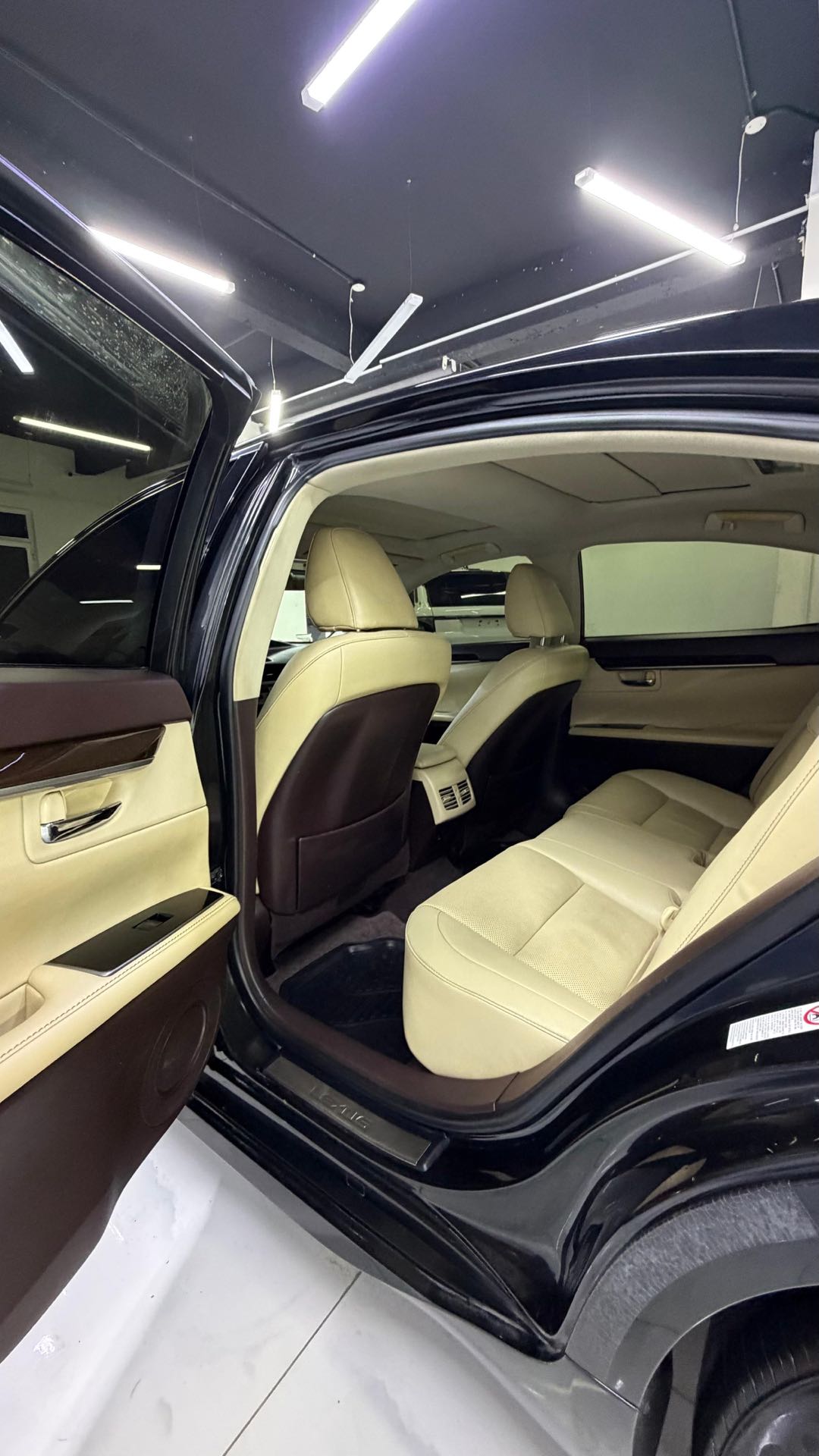 Car Image 2017 LEXUS ES 350