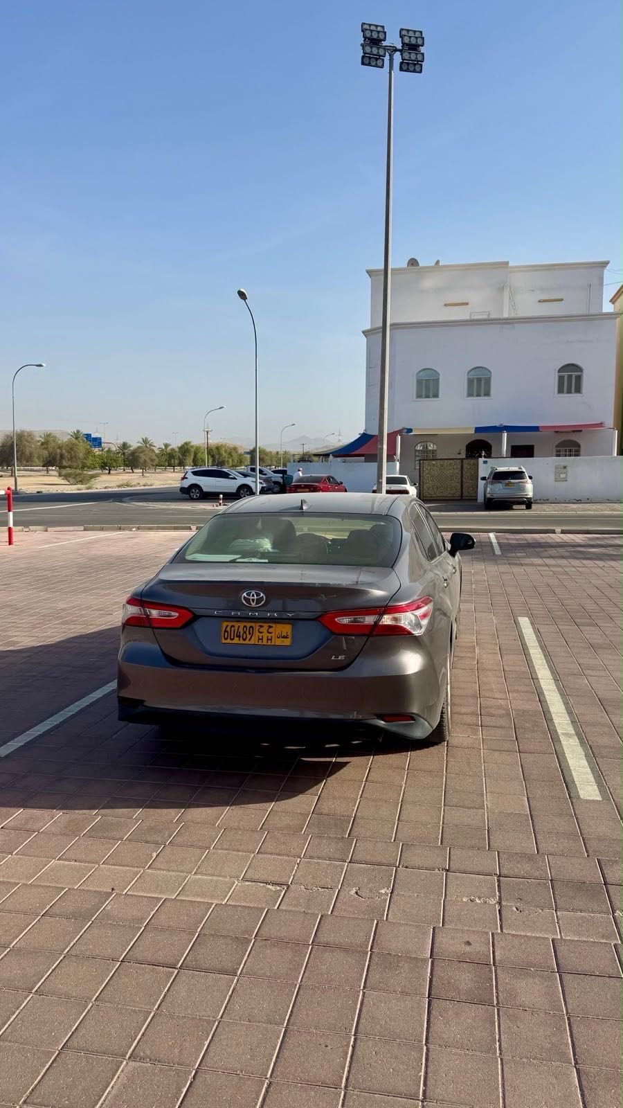 Car Image 2019 TOYOTA CAMRY LE