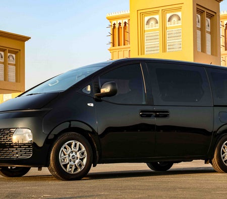 HYUNDAI STARIA 2025