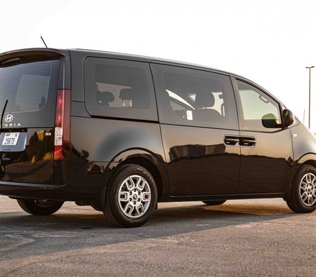 HYUNDAI STARIA 2025