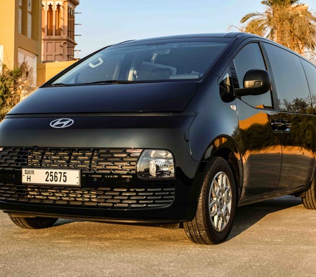 HYUNDAI STARIA 2025