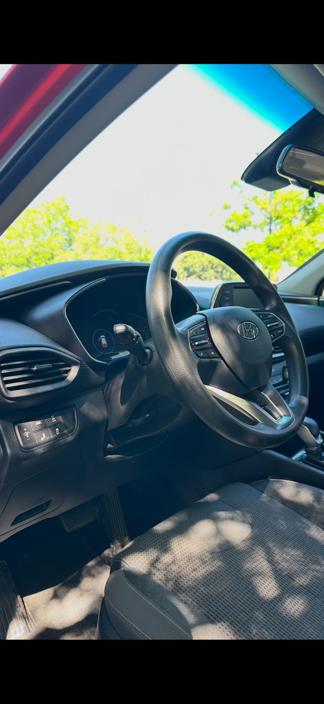 Car Image 2019 HYUNDAI SANTA FE 