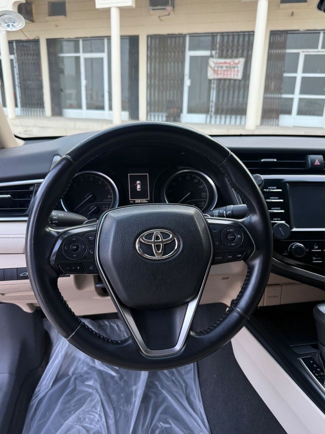 Car Image 2018 TOYOTA CAMRY LE