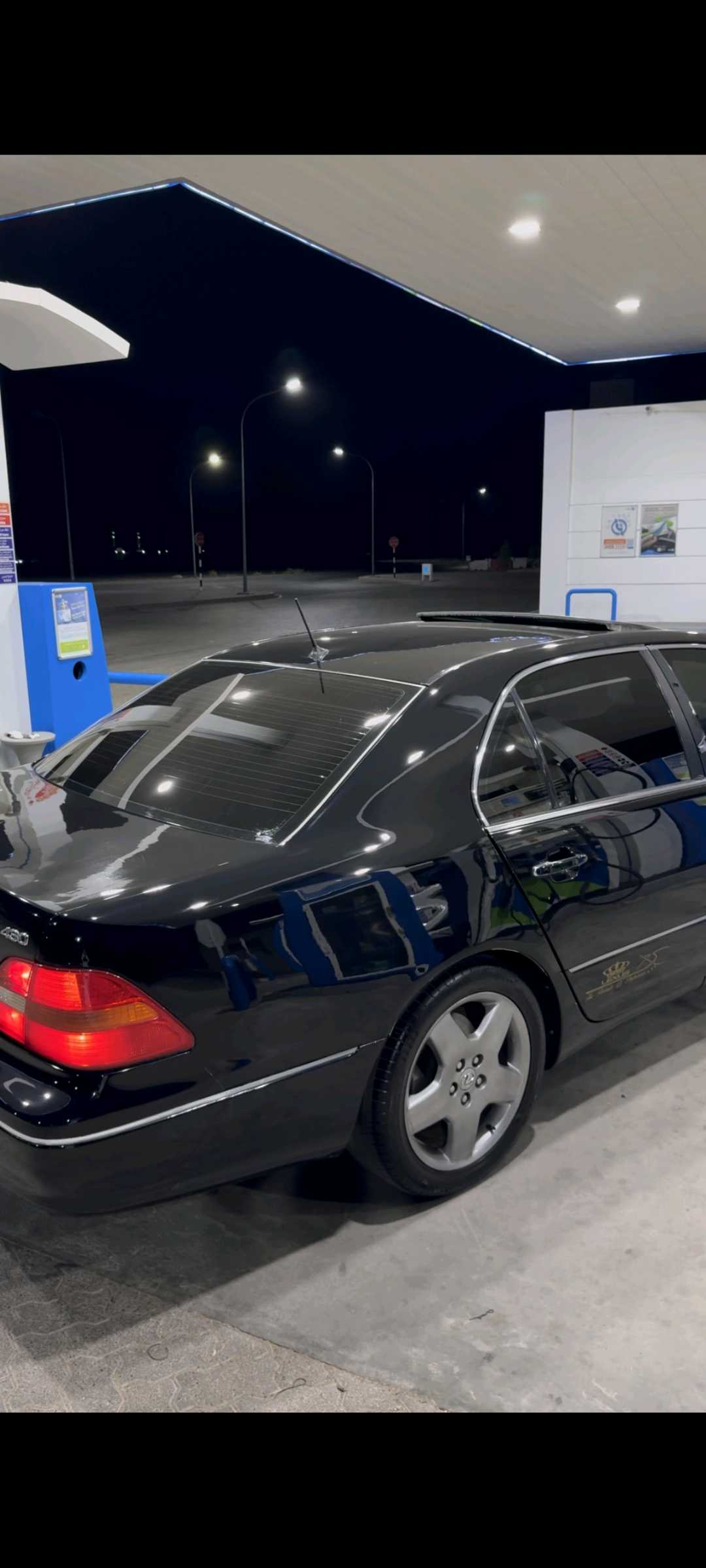 Car Image 2002 LEXUS LS 430