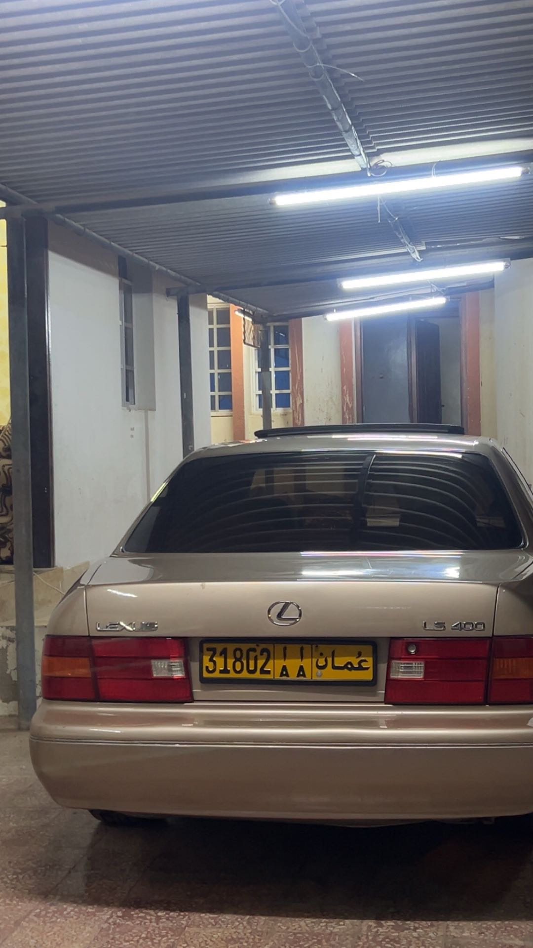 Car Image 1998 LEXUS LS 400