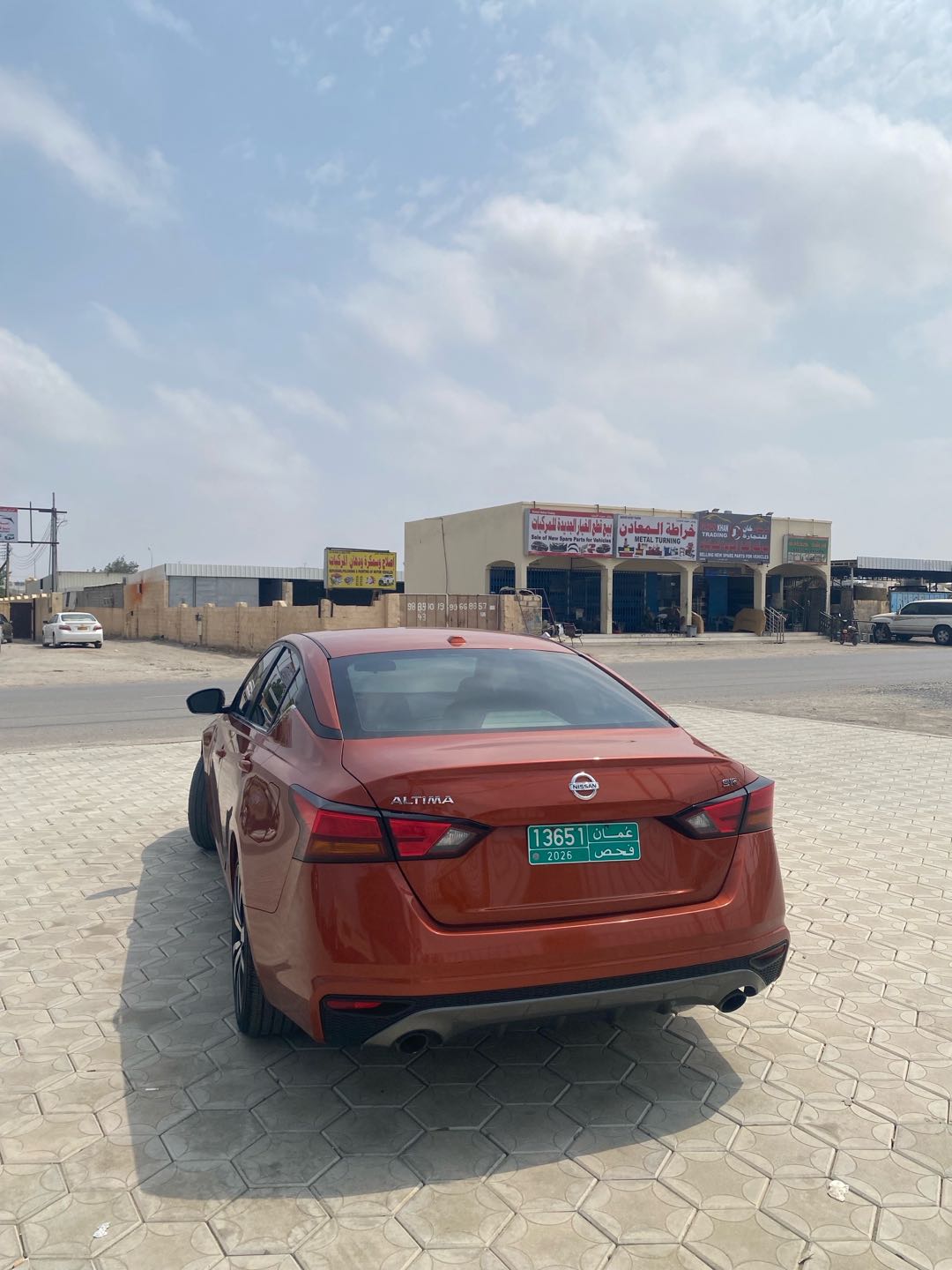 Car Image 2019 NISSAN ALTIMA SR