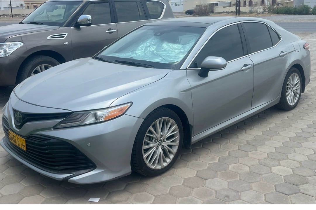Car Image 2018 TOYOTA CAMRY XLE