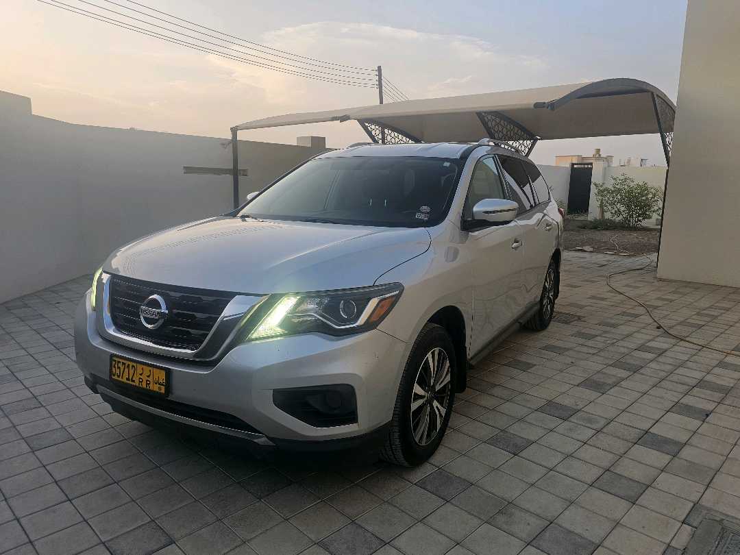 Car Image 2017 NISSAN PATHFINDER S