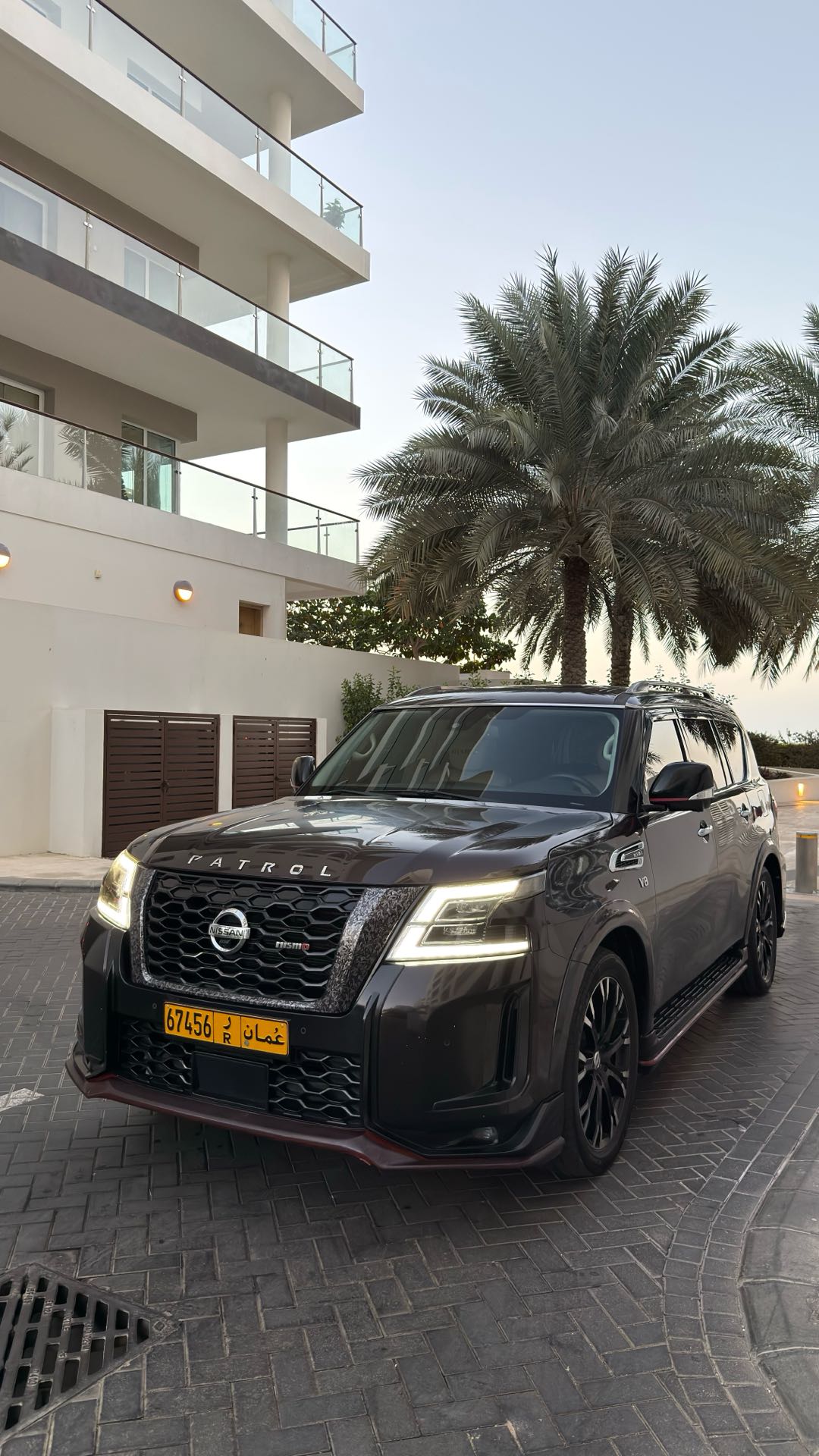 Car Image 2017 NISSAN ARMADA 