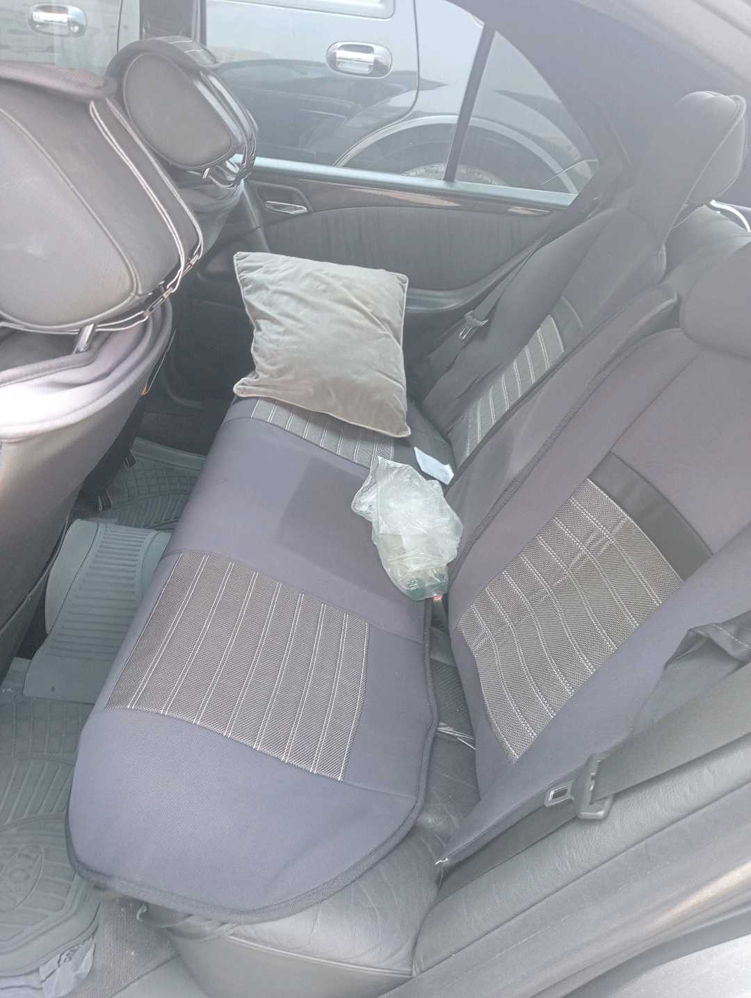 Car Image 1999 MERCEDES E Class 320