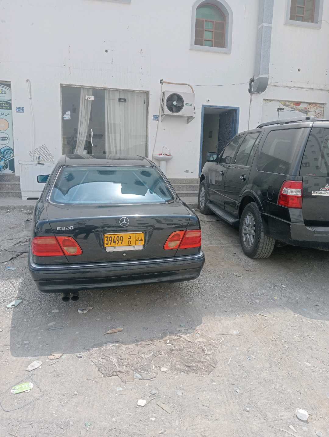 Car Image 1999 MERCEDES E Class 320