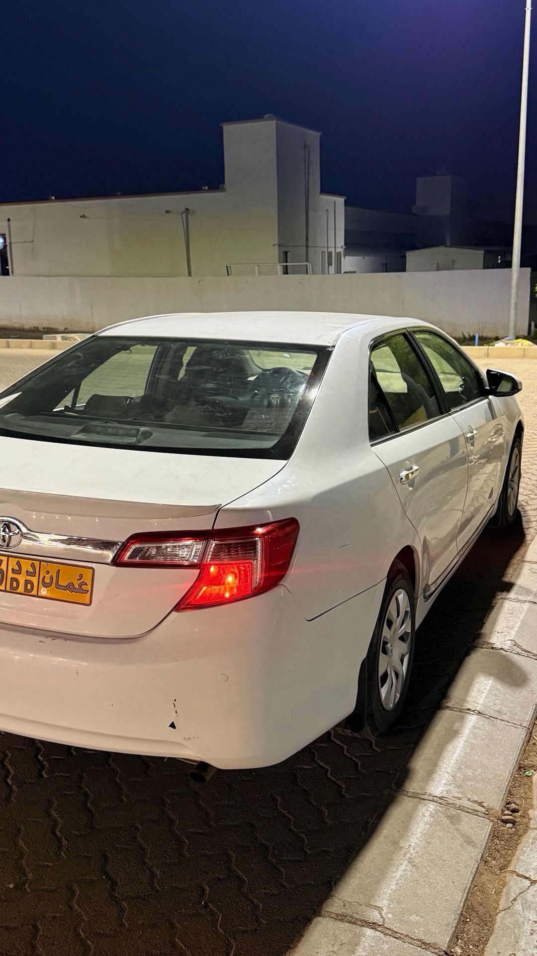 Car Image 2014 TOYOTA CAMRY GL