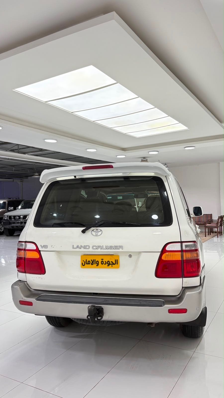Car Image 1998 TOYOTA LAND CRUISER VX.R