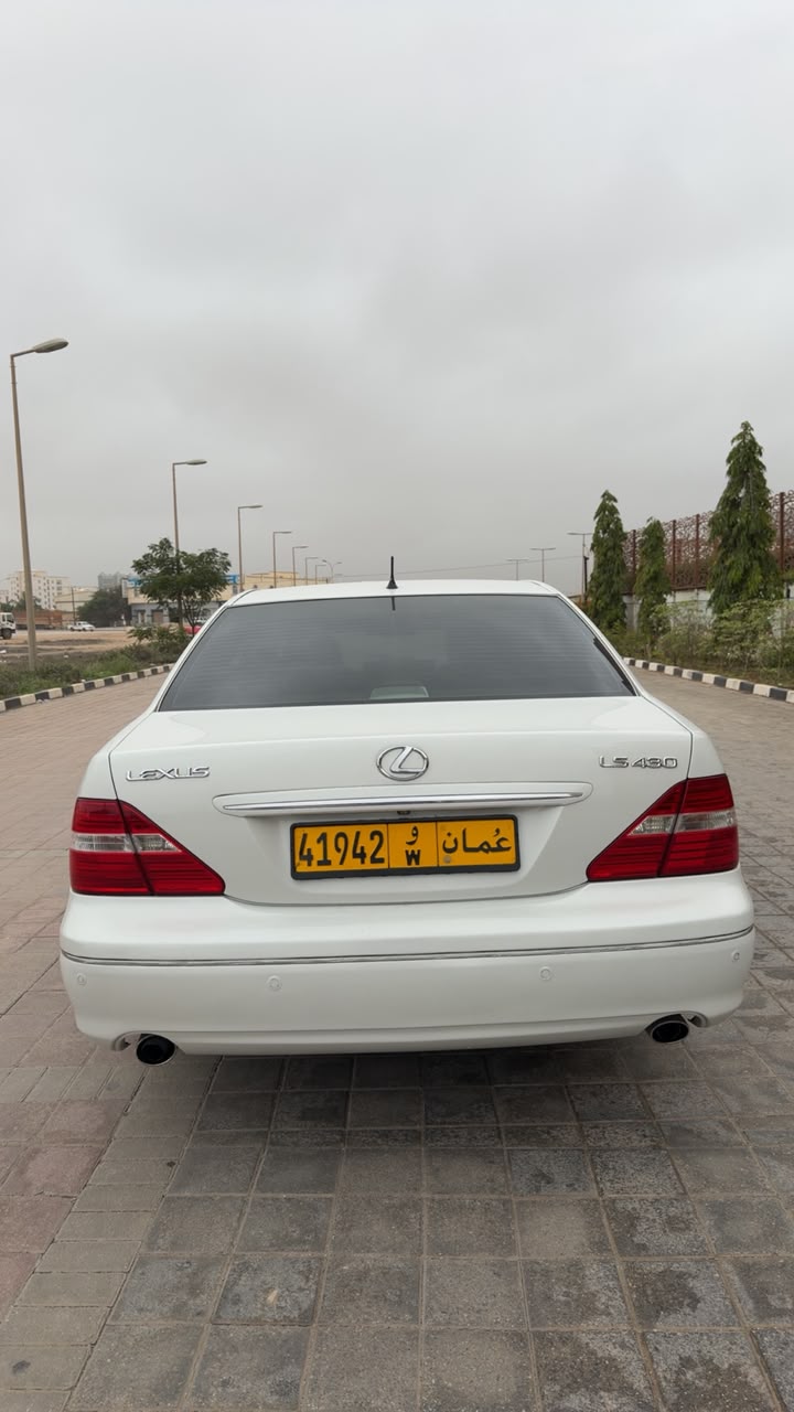 Car Image 2004 LEXUS LS 430