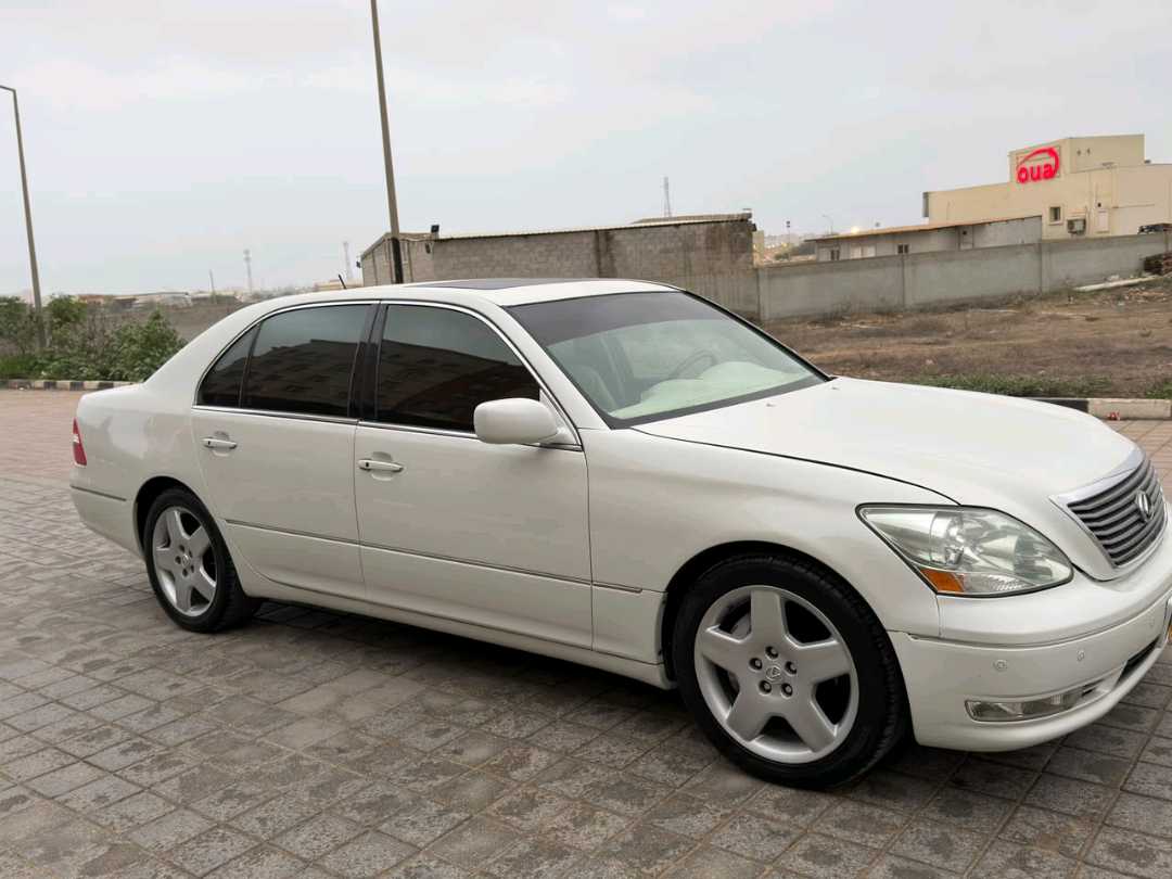 Car Image 2004 LEXUS LS 430