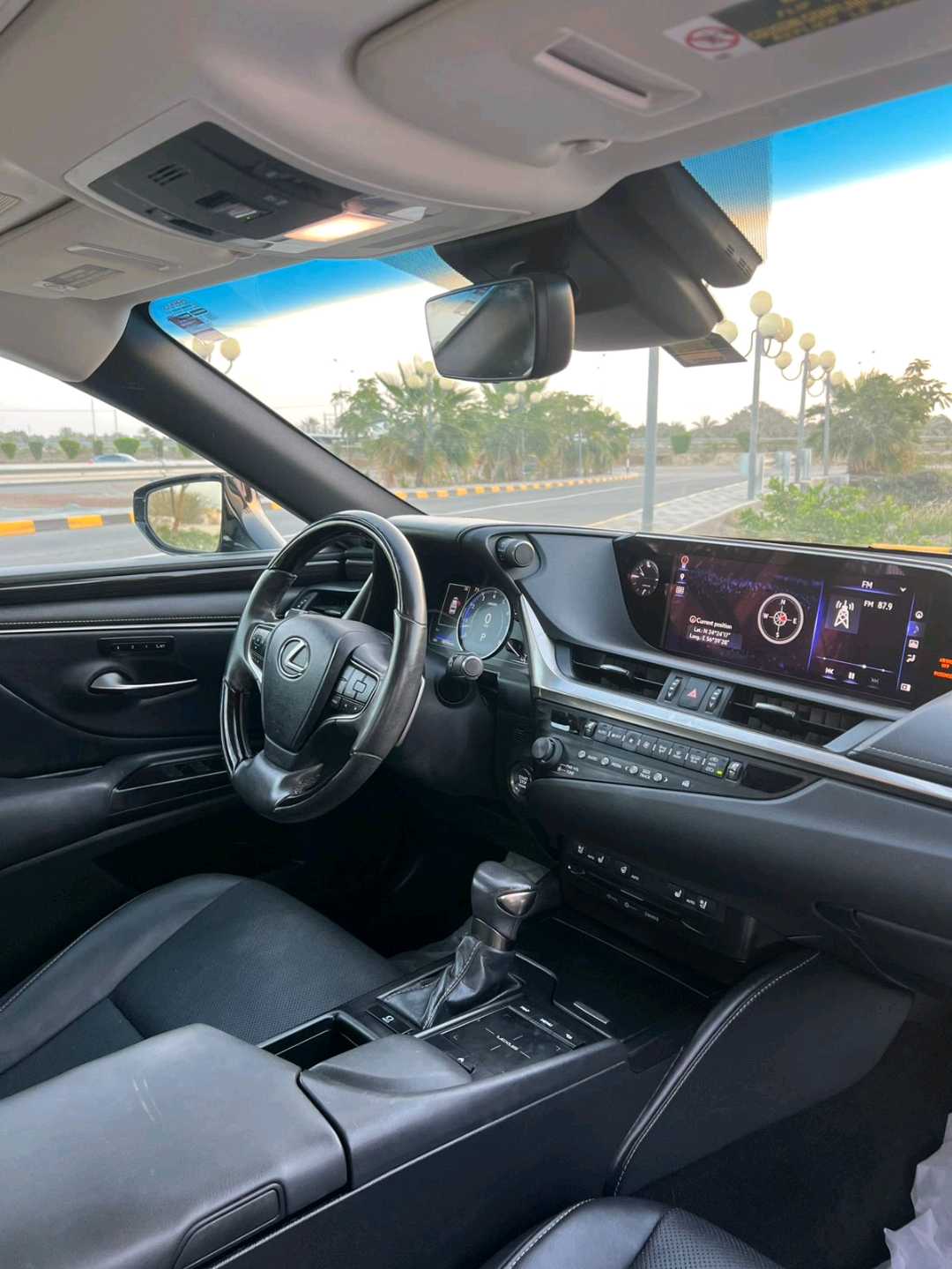 Car Image 2019 LEXUS ES 350