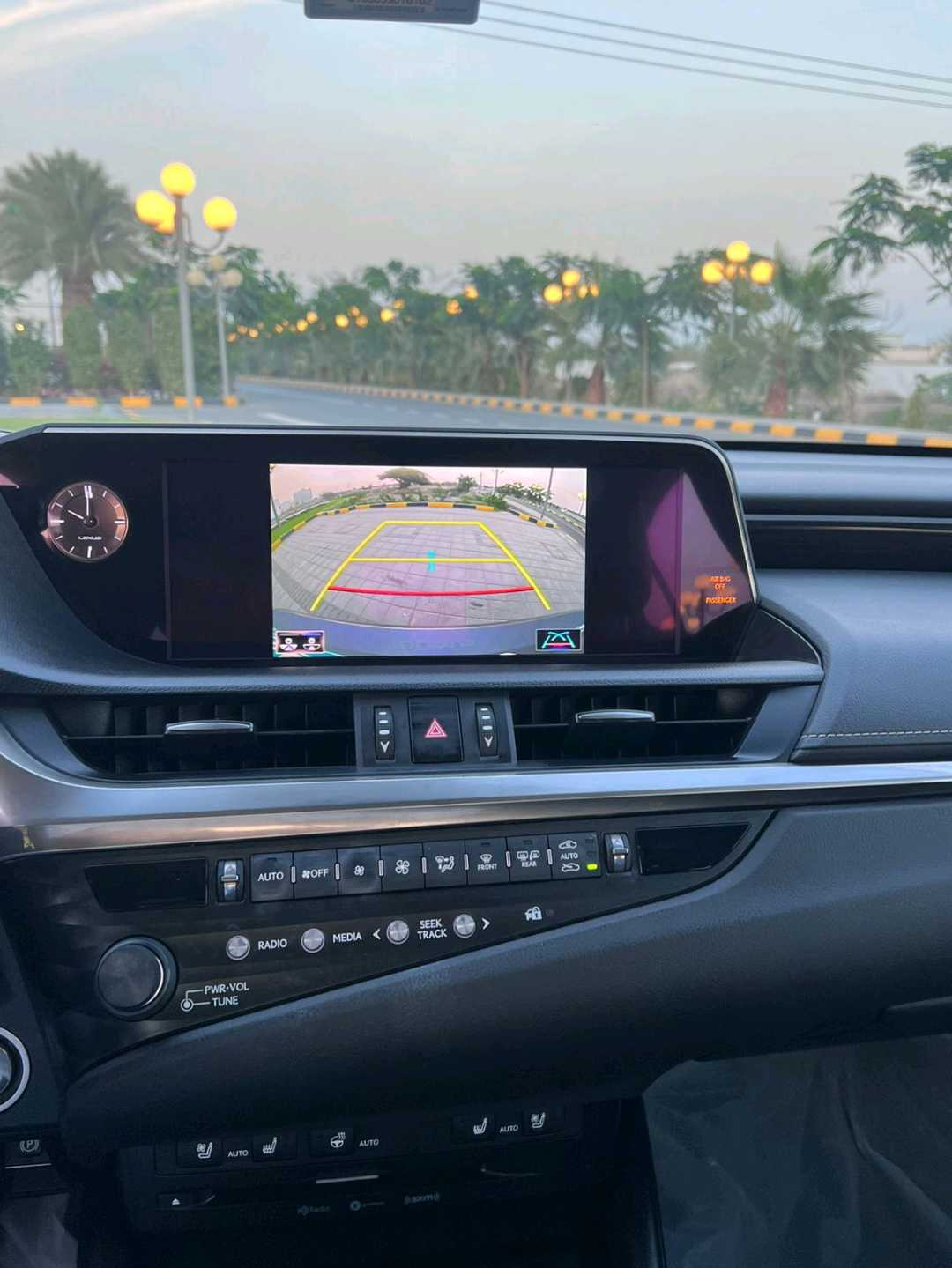 Car Image 2019 LEXUS ES 350